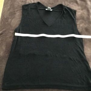 💥 LAST CALL Chico’s Travelers v-neck tank, black, EUC
